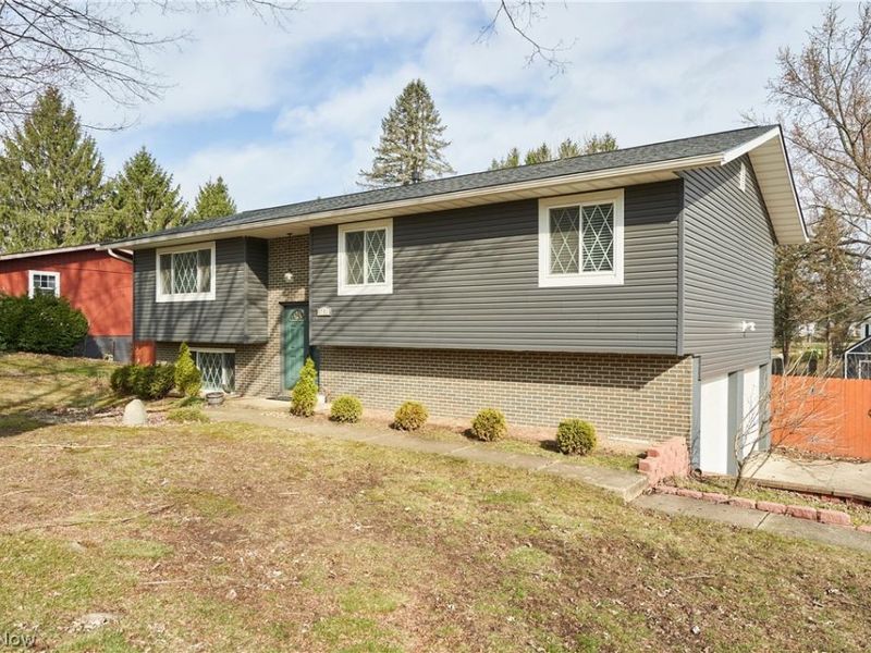 1881 Nichols Road, Akron, OH 44312 Photo 2