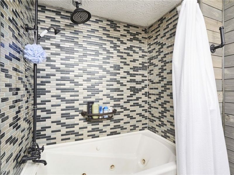 1881 Nichols Road, Akron, OH 44312 Photo 20