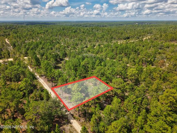 215 CONNECTICUT Drive, Hawthorne, FL 32640