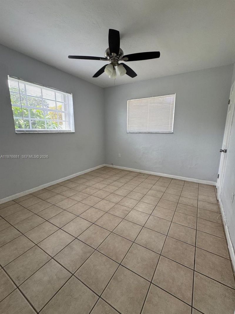 16981 NE 8th Ct, North Miami Beach, FL 33162 Photo
