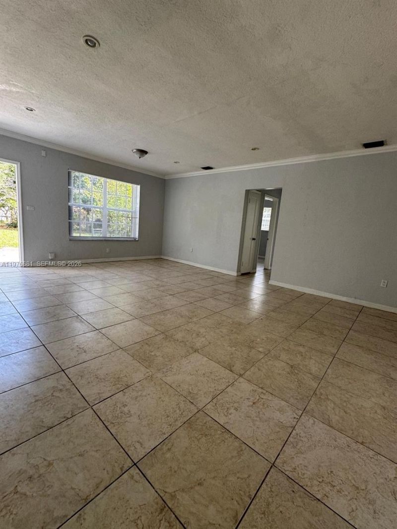 16981 NE 8th Ct, North Miami Beach, FL 33162 Photo