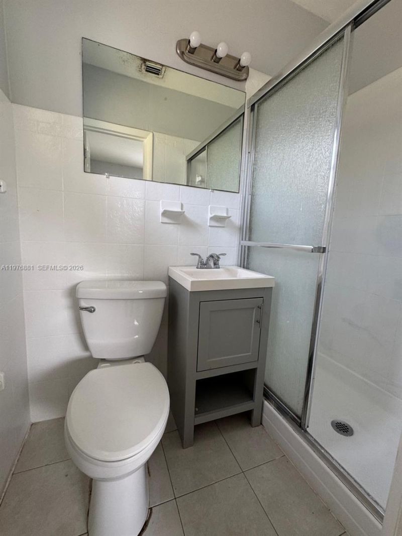 16981 NE 8th Ct, North Miami Beach, FL 33162 Photo