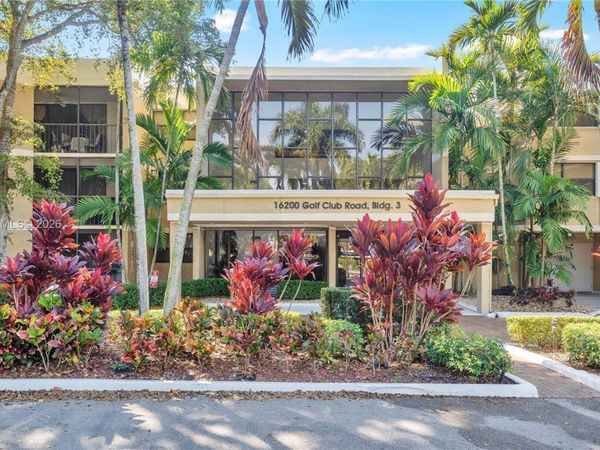 16200 Golf Club Rd , Unit 102, Weston, FL 33326