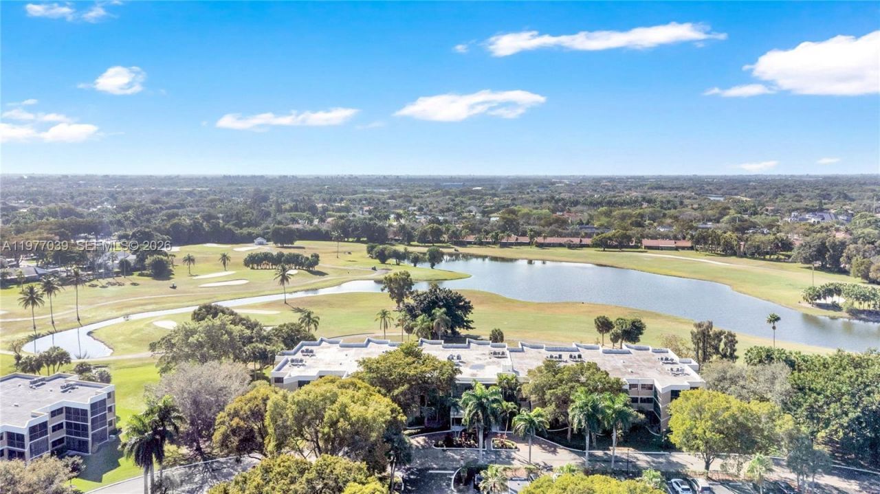 16200 Golf Club Rd , Unit 102, Weston, FL 33326 Photo