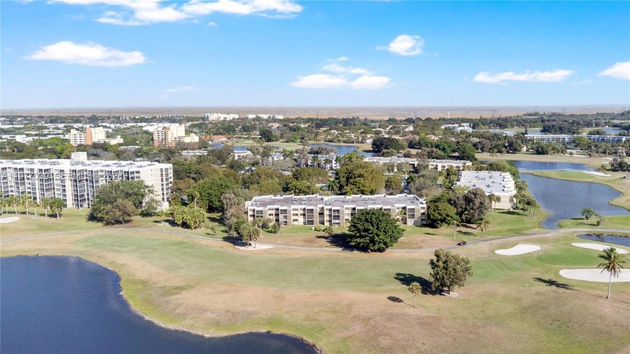 16200 Golf Club Rd , Unit 102, Weston, FL 33326 Photo