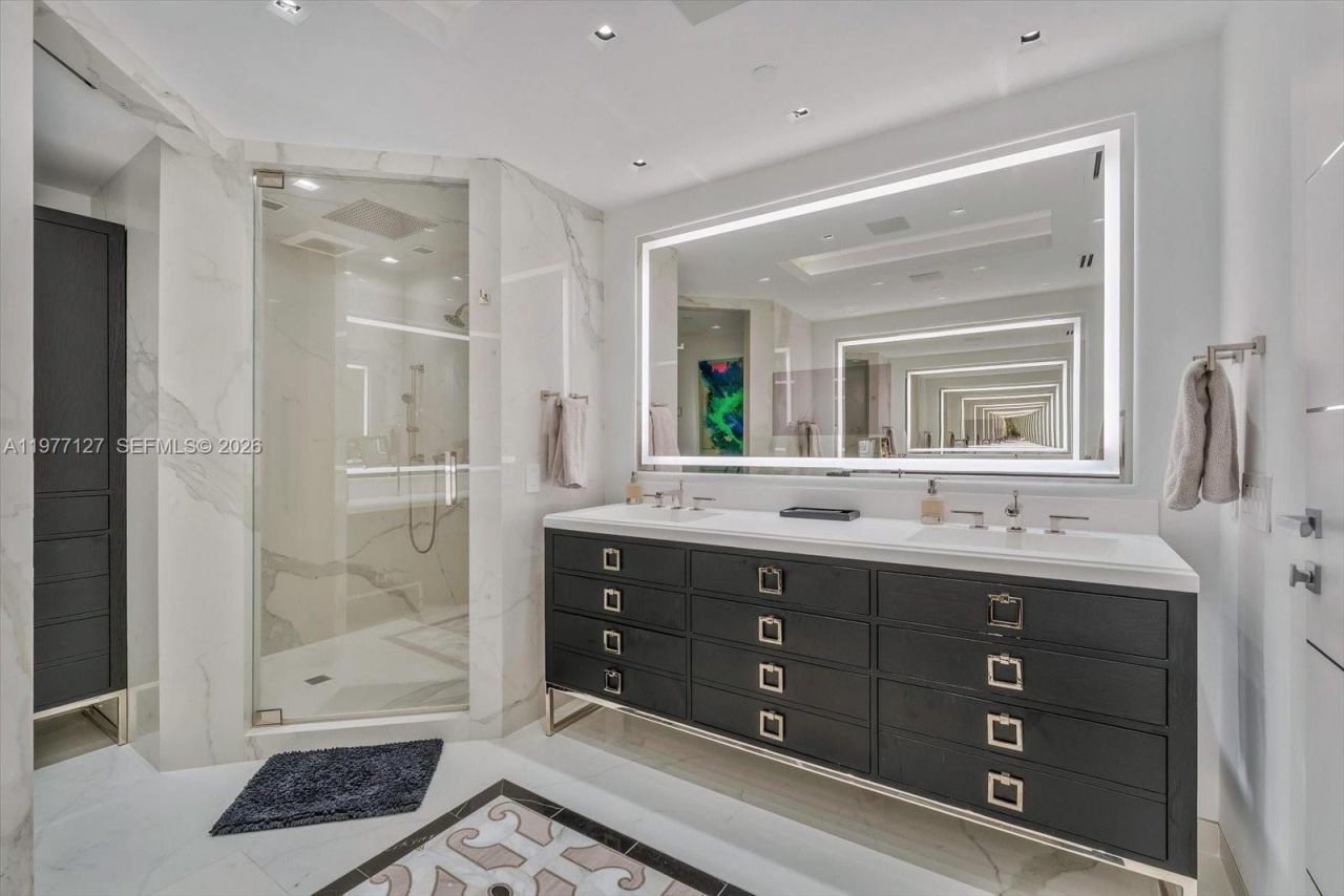 1000 S Pointe Dr , Unit 1503, Miami Beach, FL 33139 Photo