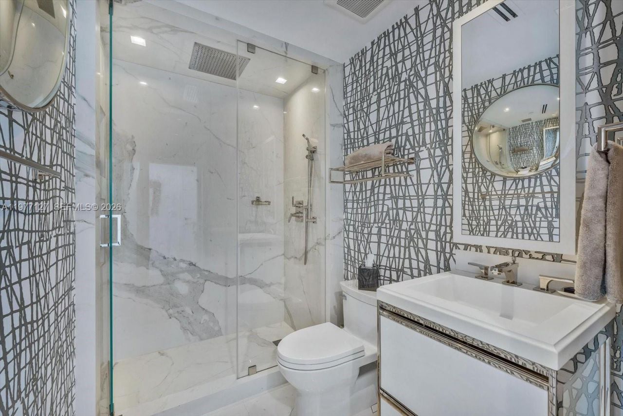 1000 S Pointe Dr , Unit 1503, Miami Beach, FL 33139 Photo