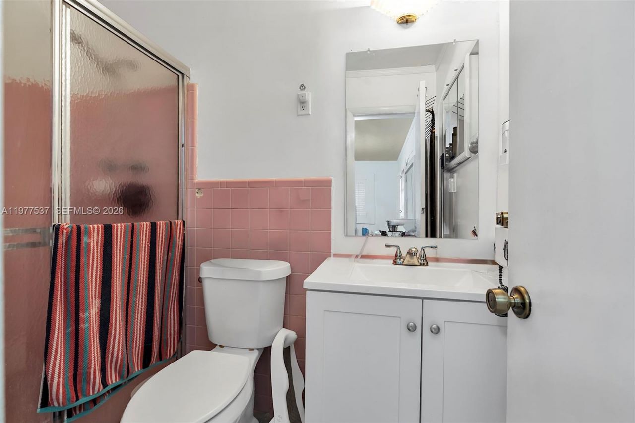 9011 SW 18th Ter, Miami, FL 33165 Photo