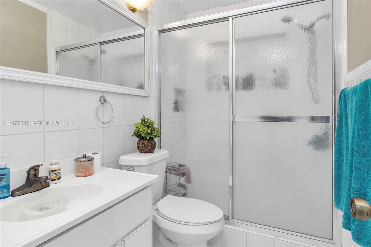 9011 SW 18th Ter, Miami, FL 33165 Photo