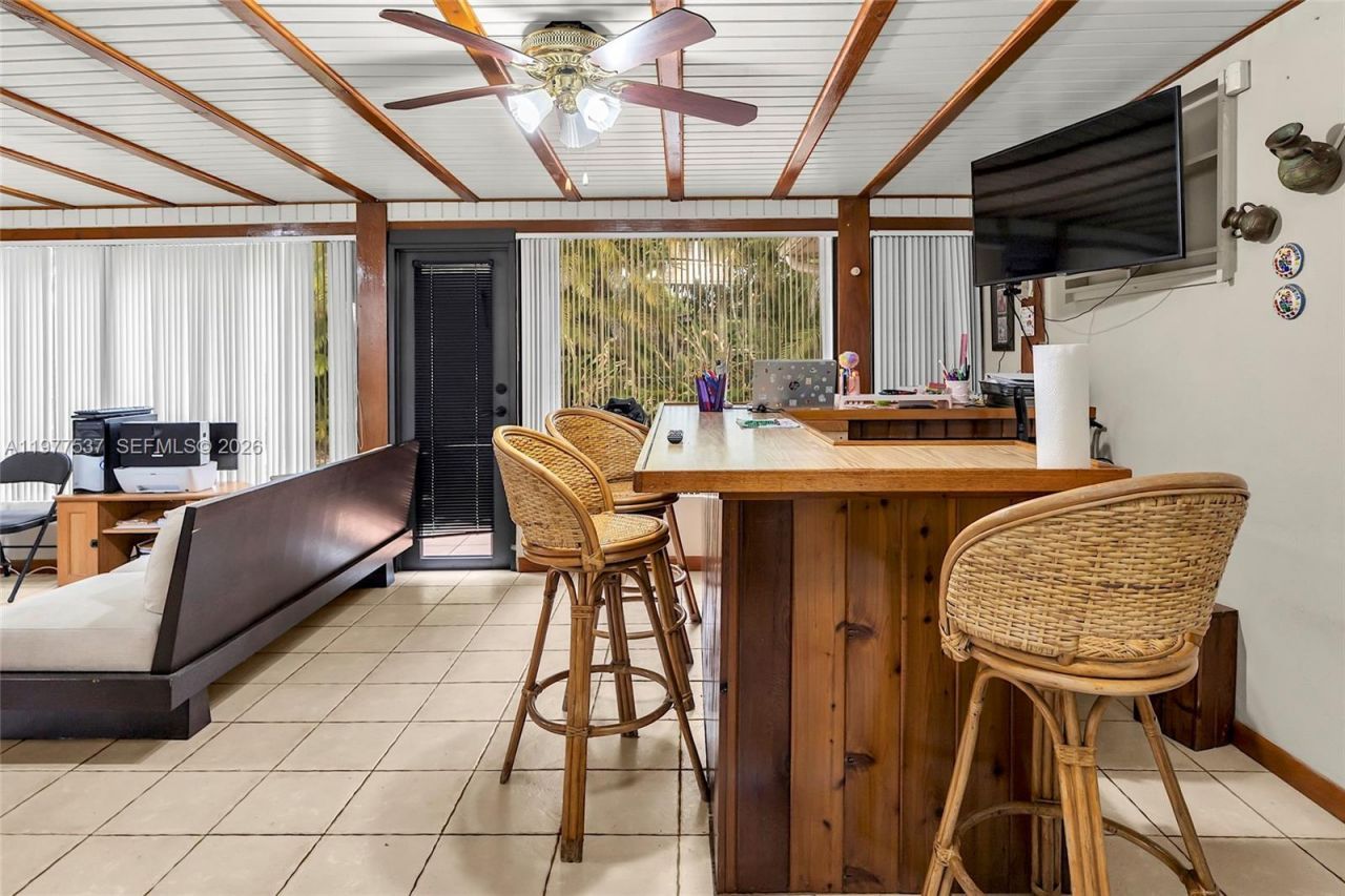 9011 SW 18th Ter, Miami, FL 33165 Photo