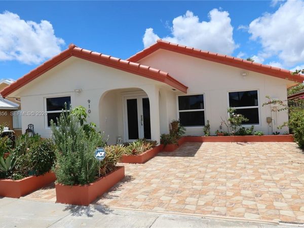 910 SW 140th Ave, Miami, FL 33184