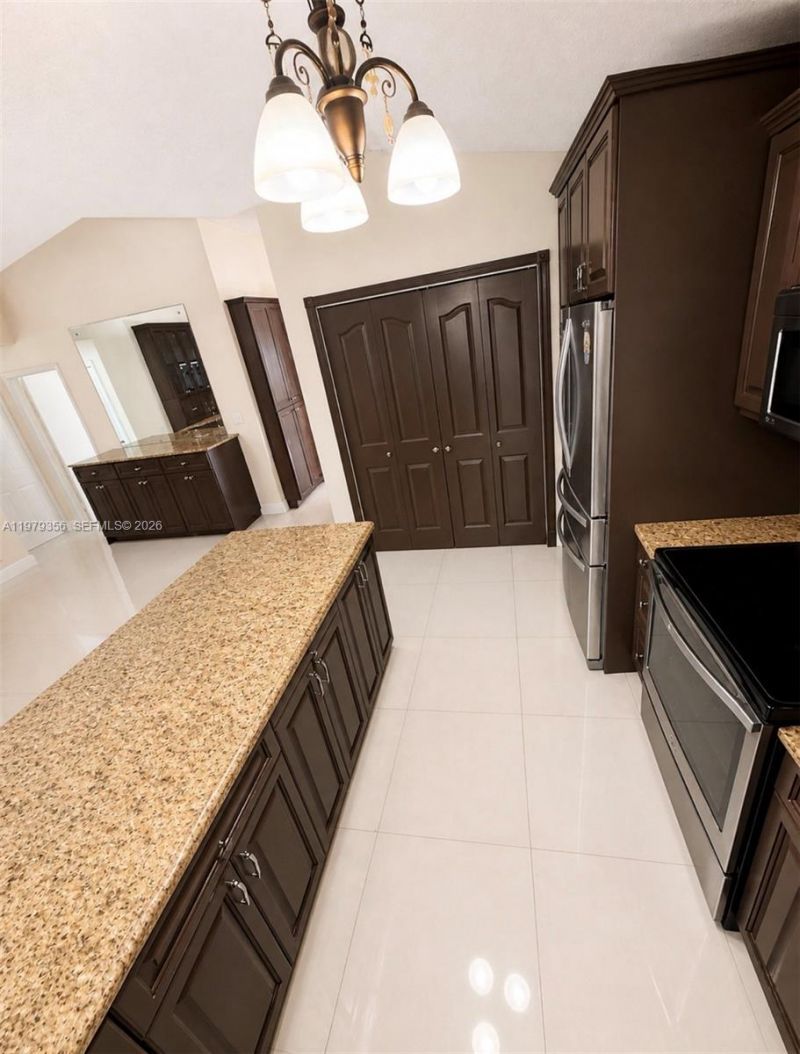 910 SW 140th Ave, Miami, FL 33184 Photo