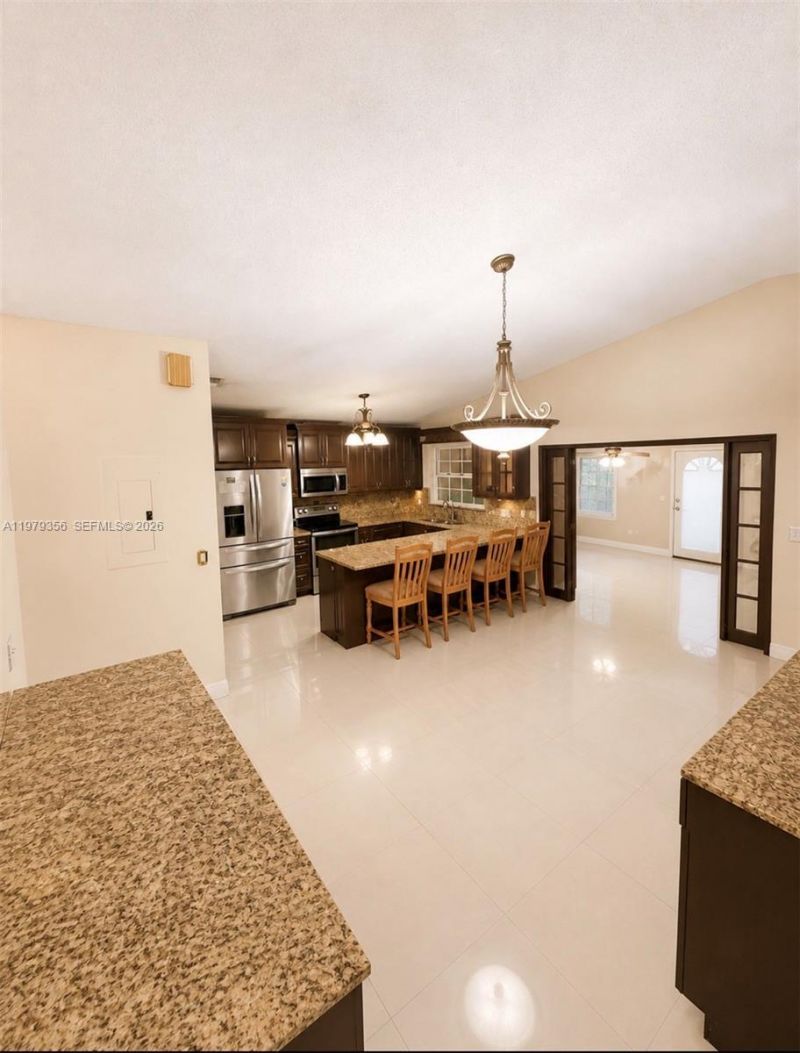 910 SW 140th Ave, Miami, FL 33184 Photo