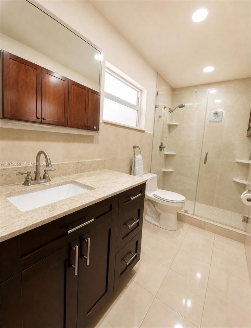 910 SW 140th Ave, Miami, FL 33184 Photo