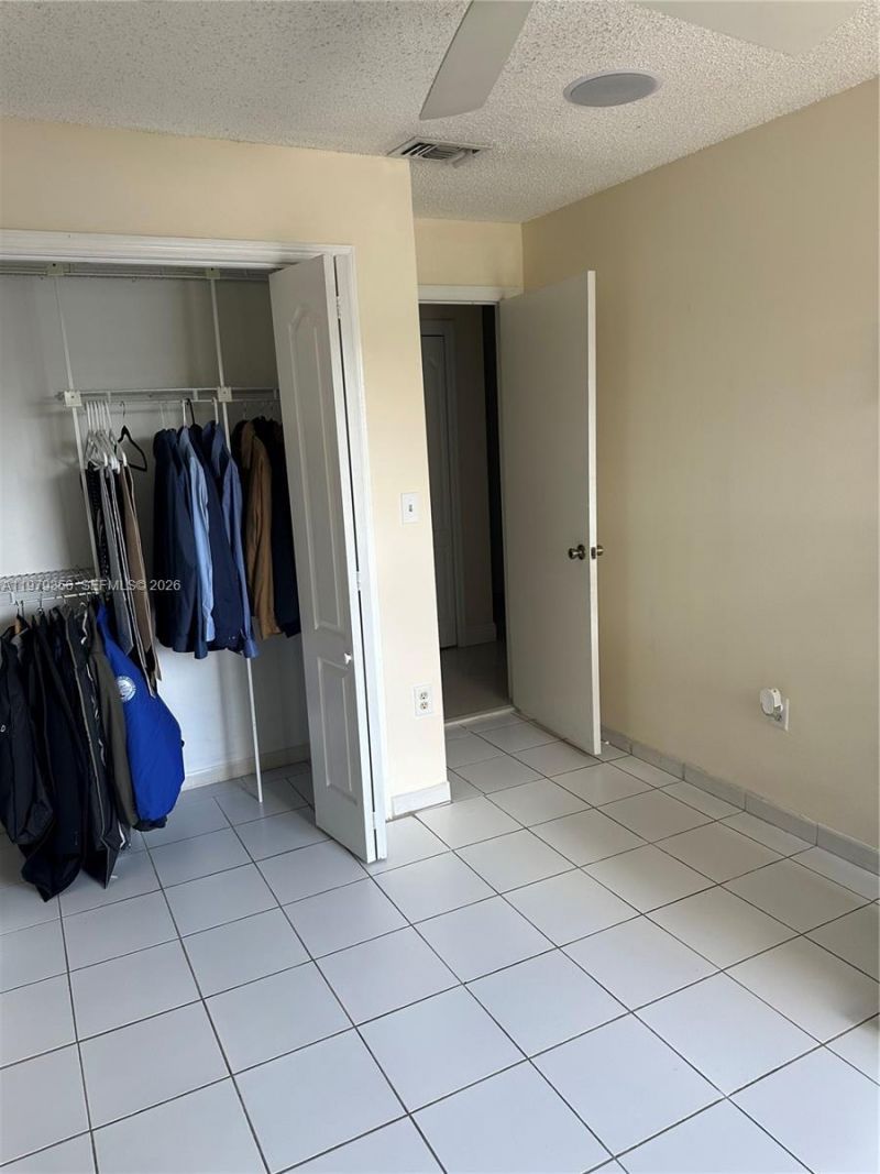 910 SW 140th Ave, Miami, FL 33184 Photo