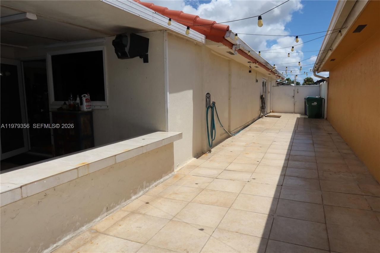 910 SW 140th Ave, Miami, FL 33184 Photo