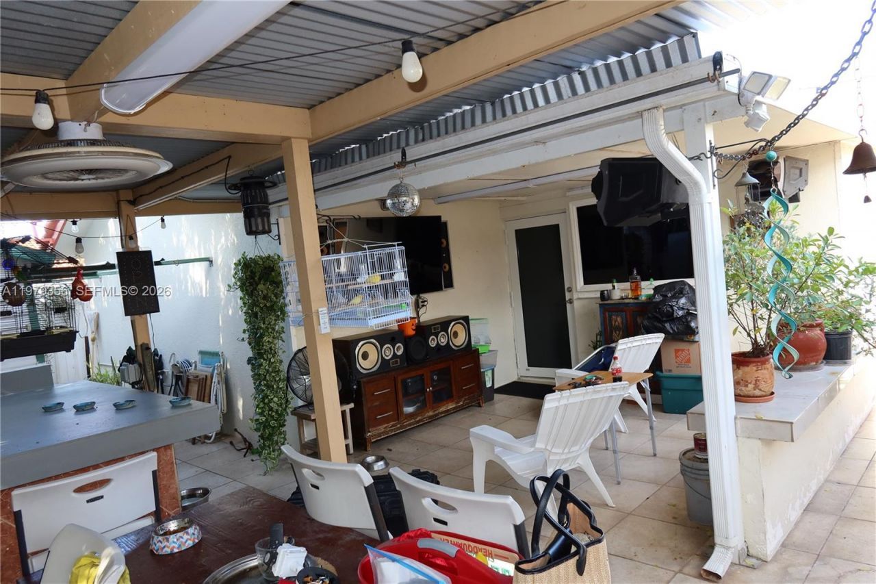 910 SW 140th Ave, Miami, FL 33184 Photo