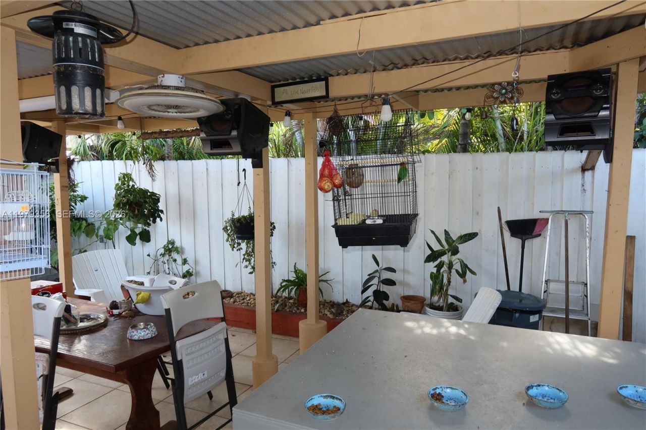 910 SW 140th Ave, Miami, FL 33184 Photo