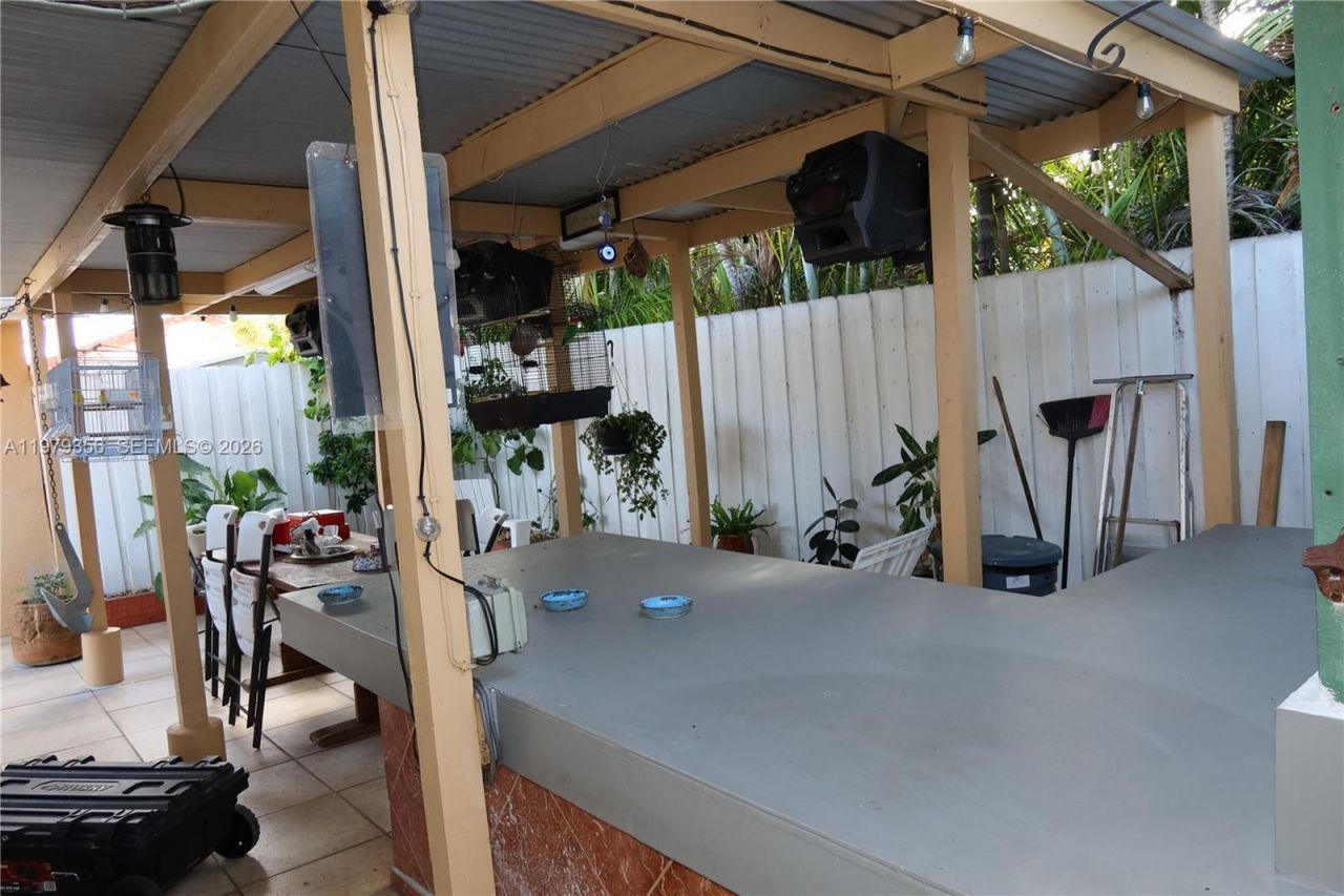 910 SW 140th Ave, Miami, FL 33184 Photo