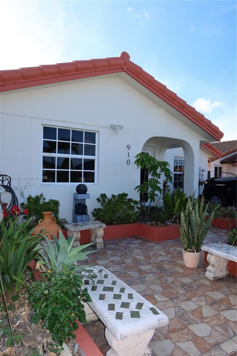 910 SW 140th Ave, Miami, FL 33184 Photo