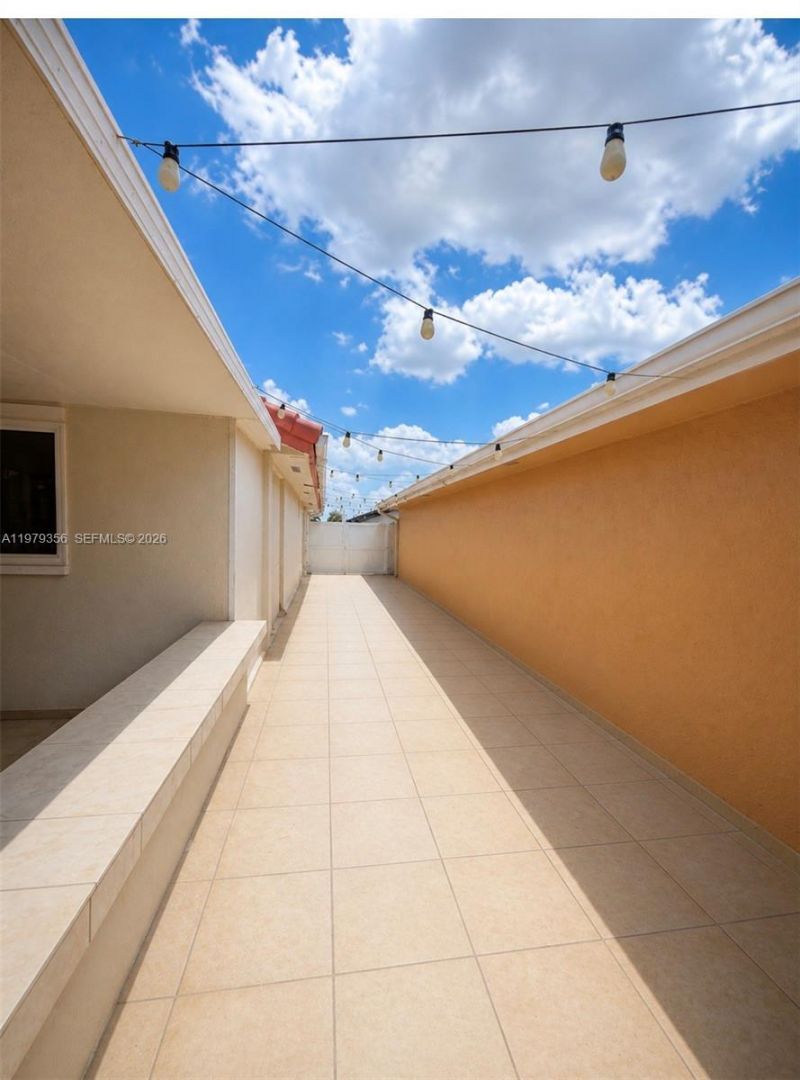910 SW 140th Ave, Miami, FL 33184 Photo