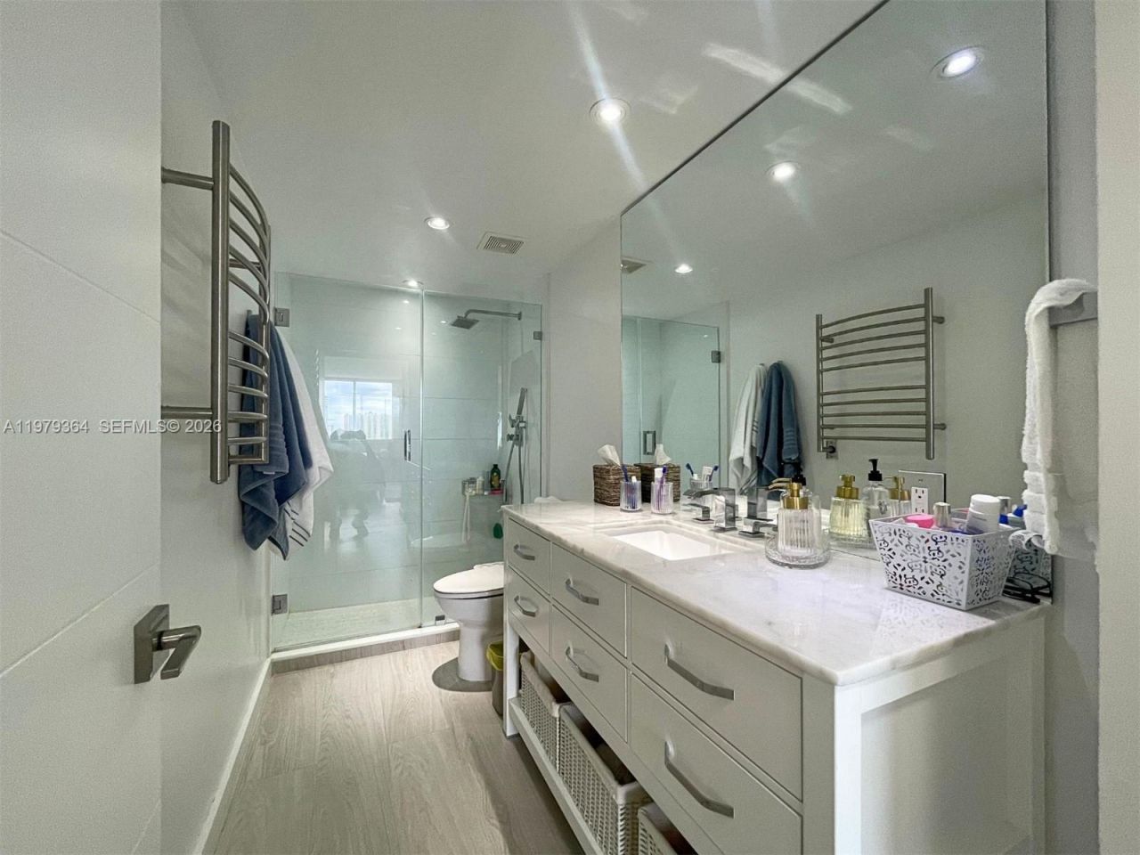 500 Bayview Dr , Unit 1123, Sunny Isles Beach, FL 33160 Photo