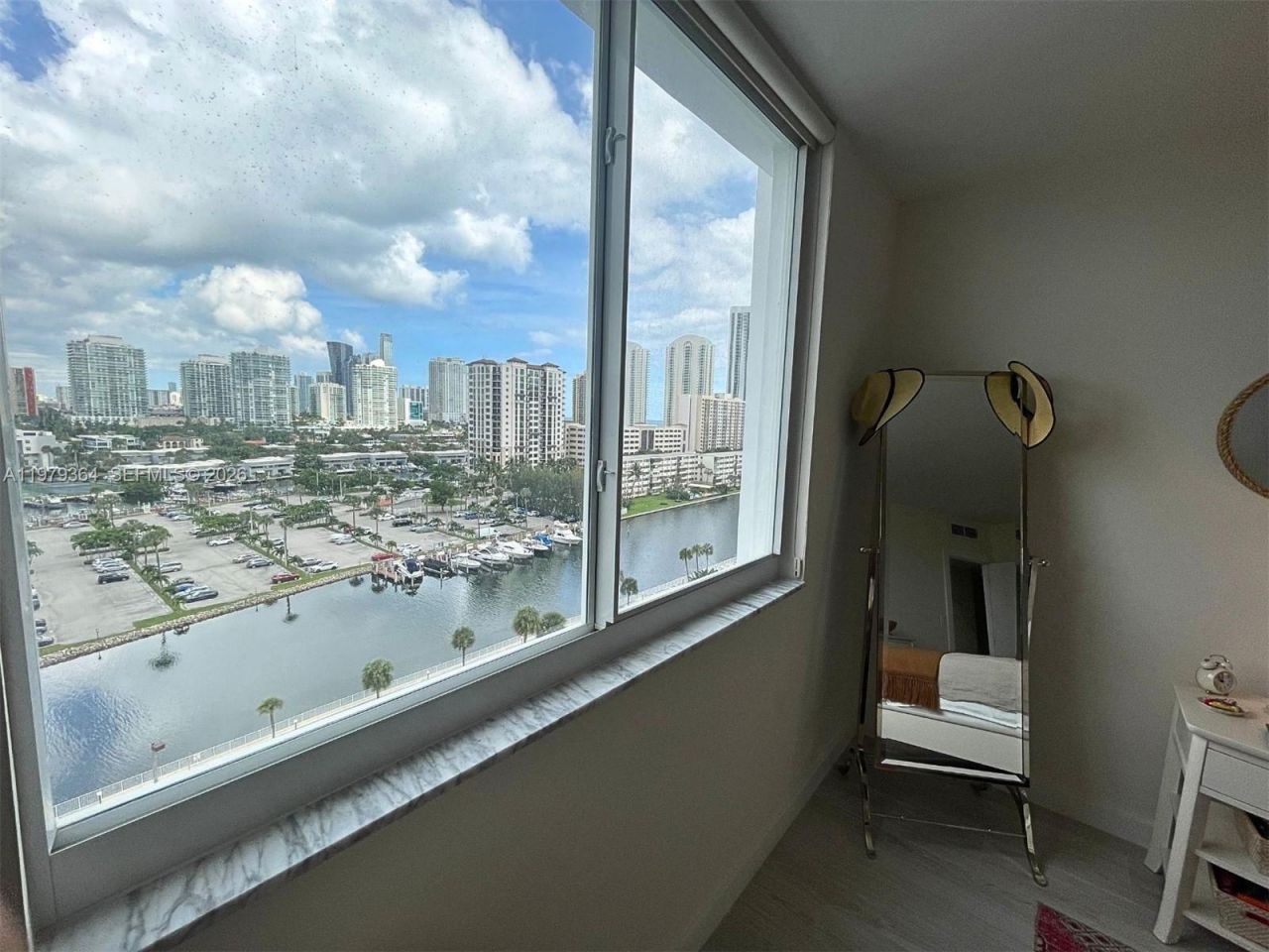 500 Bayview Dr , Unit 1123, Sunny Isles Beach, FL 33160 Photo