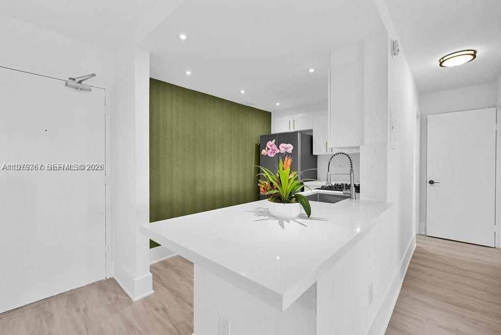 2201 Brickell Ave , Unit 80, Miami, FL 33129 Photo