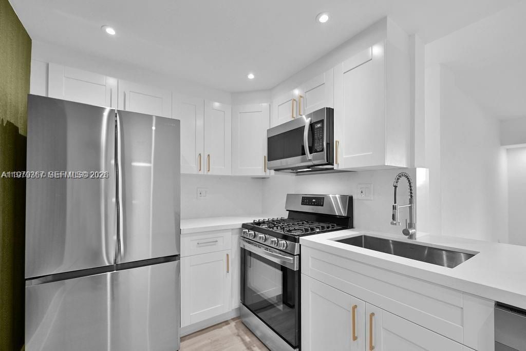 2201 Brickell Ave , Unit 80, Miami, FL 33129 Photo