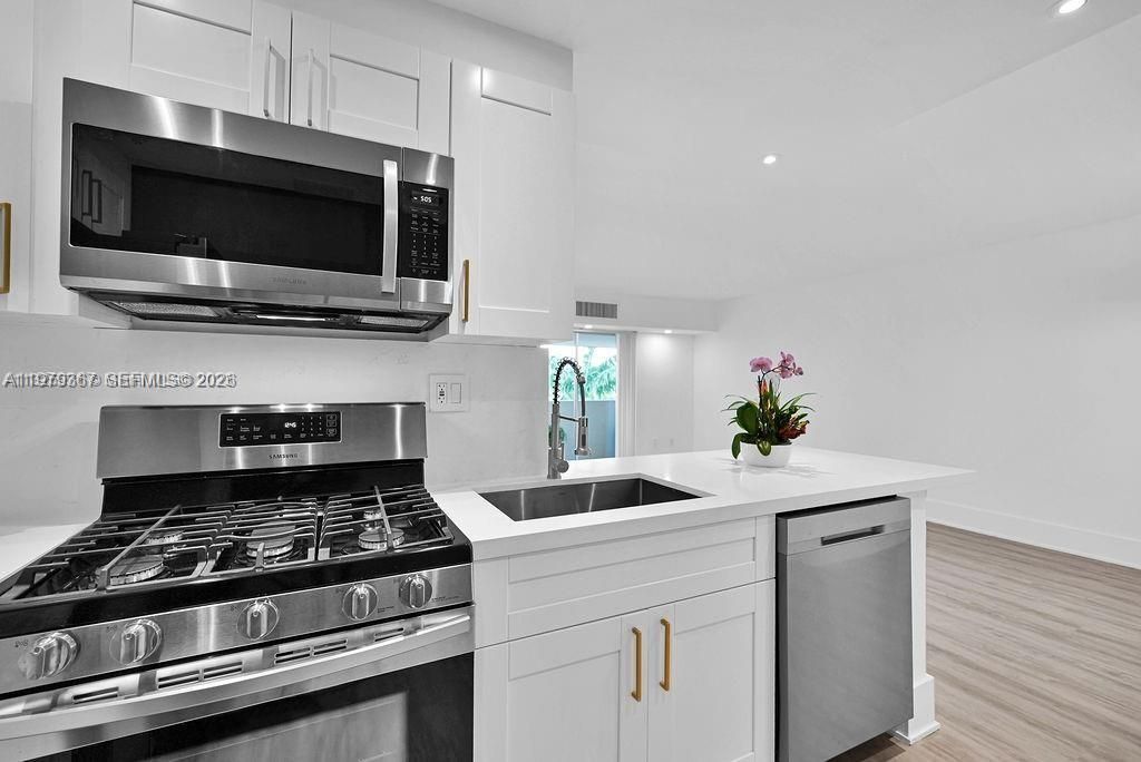 2201 Brickell Ave , Unit 80, Miami, FL 33129 Photo