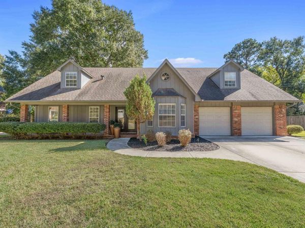 8 Dove Creek Circle, North Little Rock, AR 72116