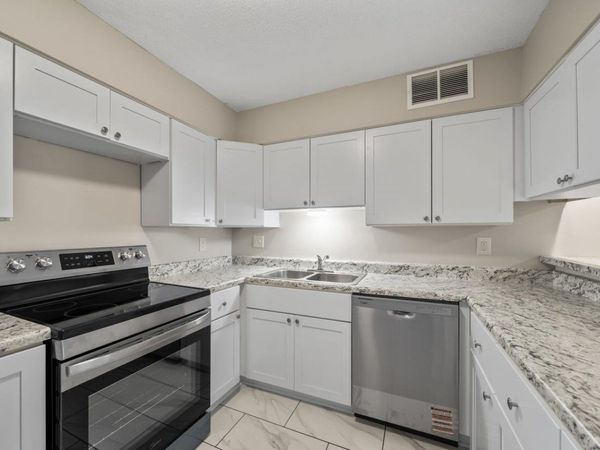 2060 ROMFORD LN, Unit 2060, Memphis, TN 38119