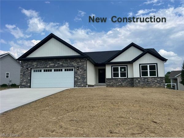 4716 Stevie Avenue SW, Massillon, OH 44646