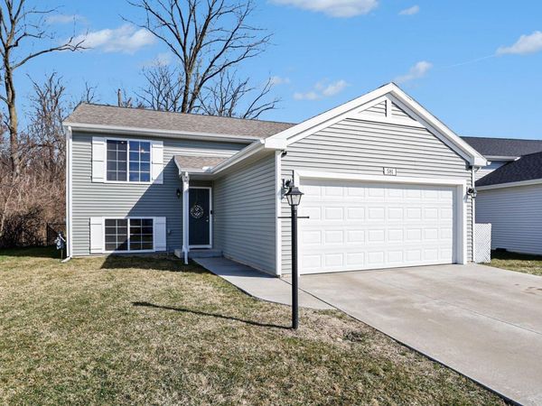 581 Cygnet Lake Drive, Benton Harbor, MI 49022
