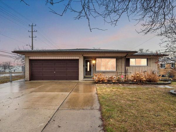 3858 Hughes Drive, Warren, MI 48092