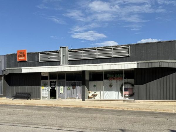 107 S Main Street, Scottville, MI 49454