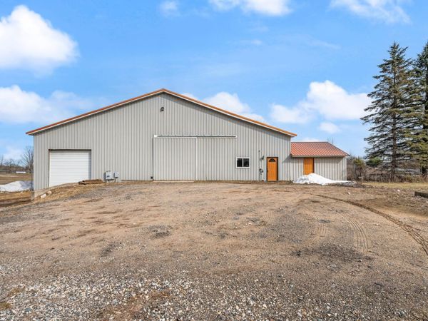 18470 195th Ave, Big Rapids, MI 49307