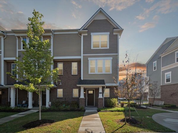 525 Jenny Way, Brighton, MI 48116