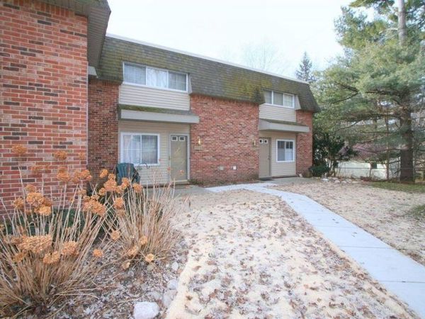 519 Longshore Drive, Unit B, Ann Arbor, MI 48105