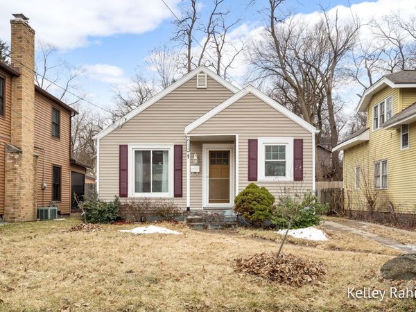 1334 Dickinson Street SE, Grand Rapids, MI 49507