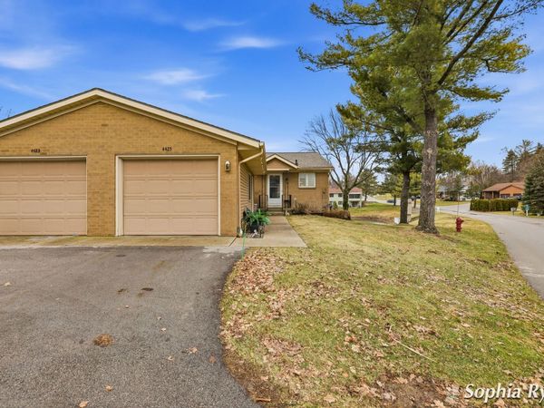 4425 N Valley Drive NE, Grand Rapids, MI 49525