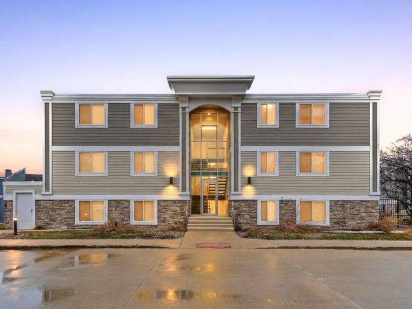 223 N Shore Drive, Unit 308, South Haven, MI 49090
