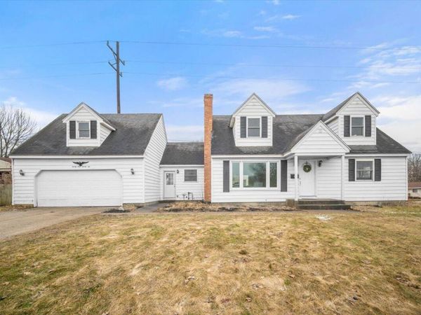 2122 34th Street SW, Wyoming, MI 49519