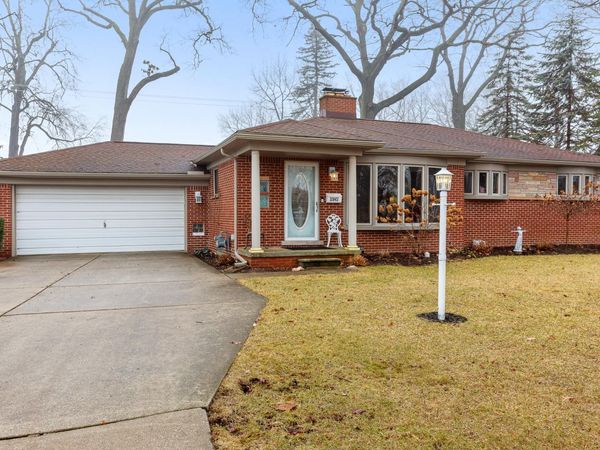 31043 Brown Street, Garden City, MI 48135