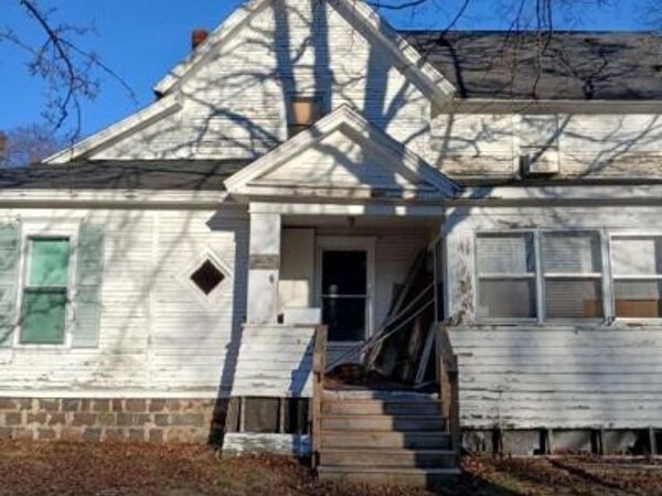 706 N Monroe Street, Albion, MI 49224