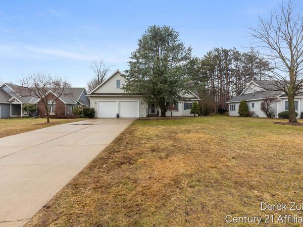 1816 Tiffany Shores Court, Holland, MI 49424