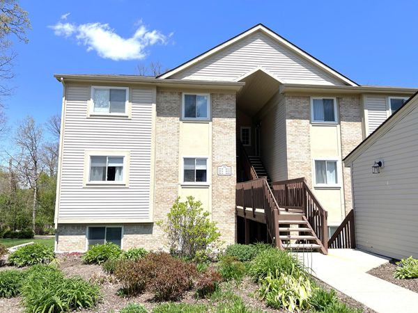 4912 Ashley Lane, Unit 84, Waterford, MI 48329