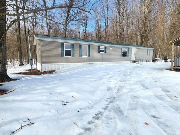 2332 W Houghton Lake Road, Unit B, Lake City, MI 49651