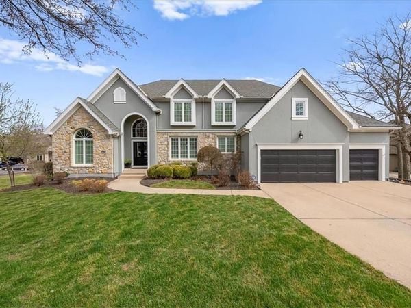 11302 W 140th Terrace, Overland Park, KS 66221