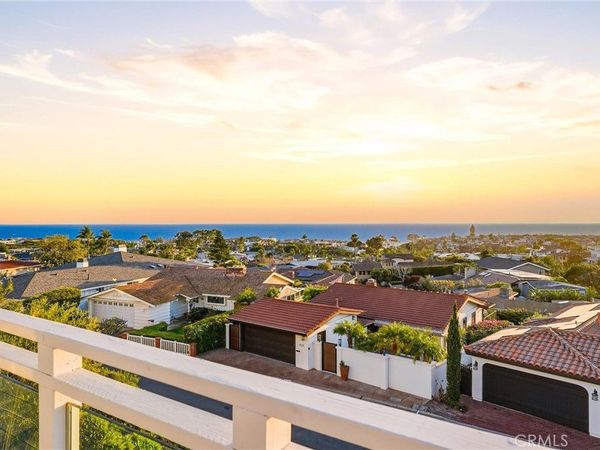 424 Mendoza Terrace, Corona Del Mar, CA 92625